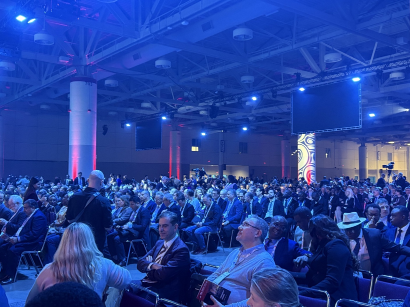 Lễ khai mạc với sự tham gia của 5.000 luật sư trên thế giới.