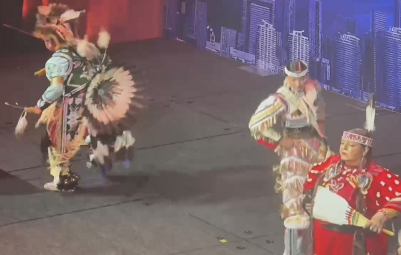 Chương trình biểu diễn văn hóa dân tộc người da đỏ.